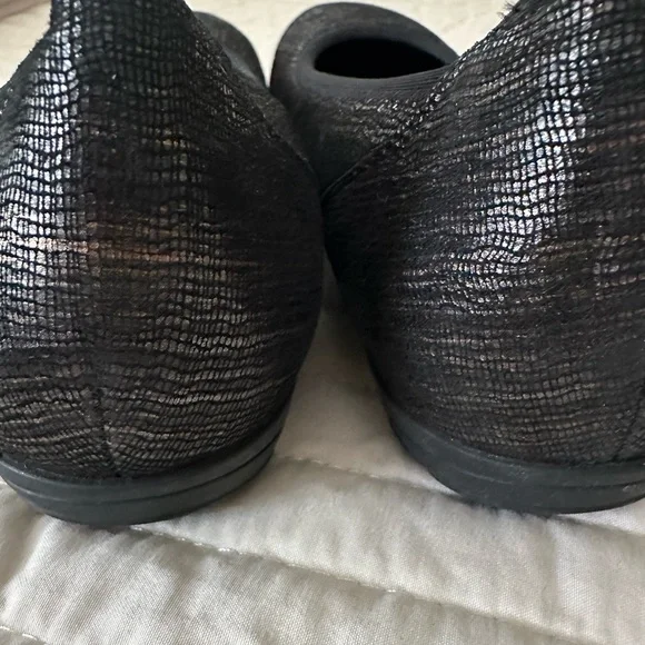 Mephisto Women's Shimmering Black Flats - Picture 6 of 8